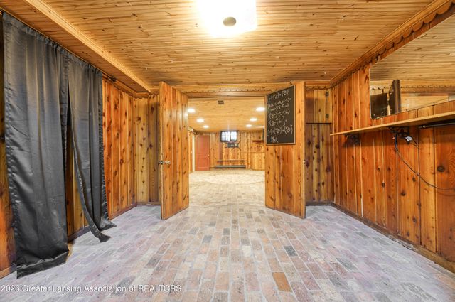 938 Wildwood Drive, East Lansing, MI 48823