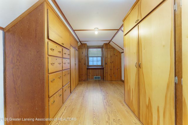 938 Wildwood Drive, East Lansing, MI 48823