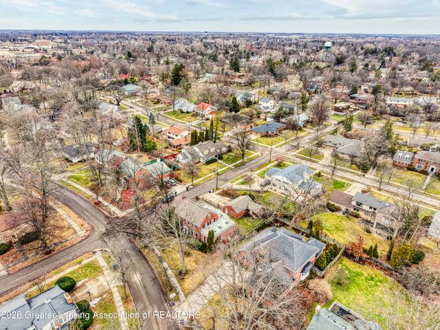 938 Wildwood Drive, East Lansing, MI 48823