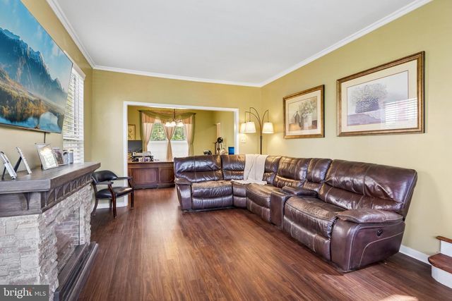 421 DARTMOOR RD, Schwenksville, PA 19473