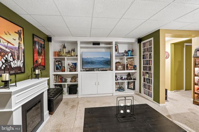 421 DARTMOOR RD, Schwenksville, PA 19473