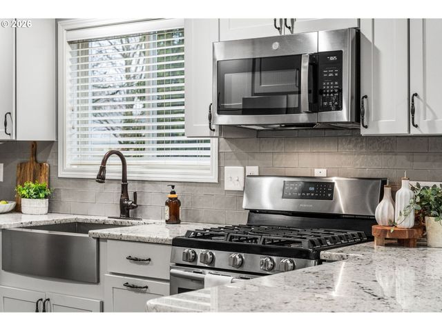 2512 Nw LOGAN St, Camas, WA 98607