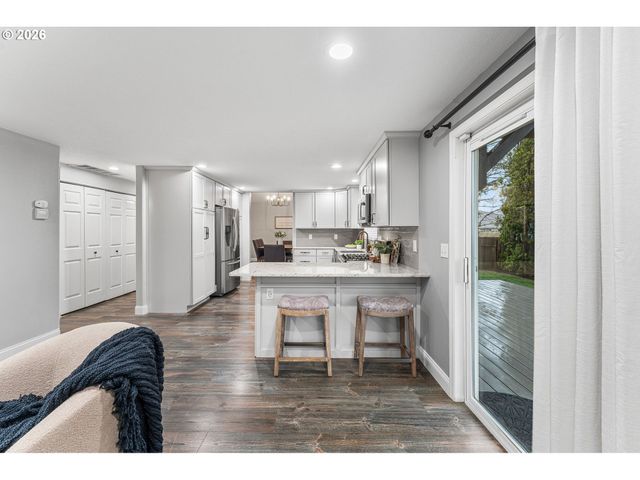 2512 Nw LOGAN St, Camas, WA 98607