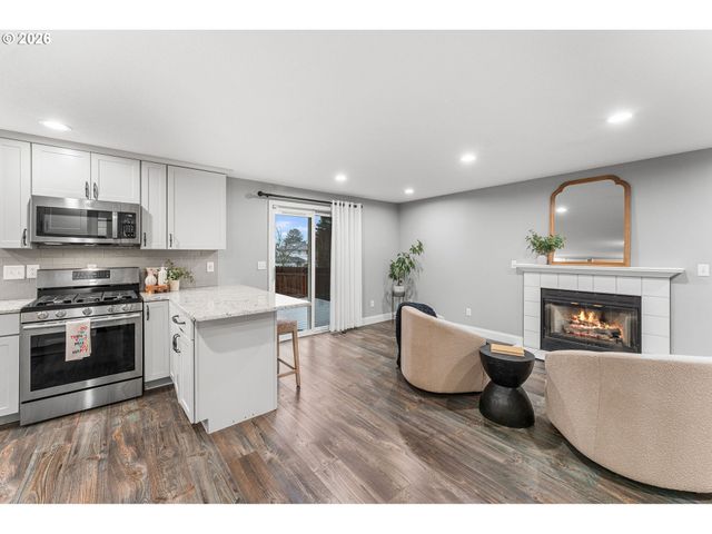 2512 Nw LOGAN St, Camas, WA 98607