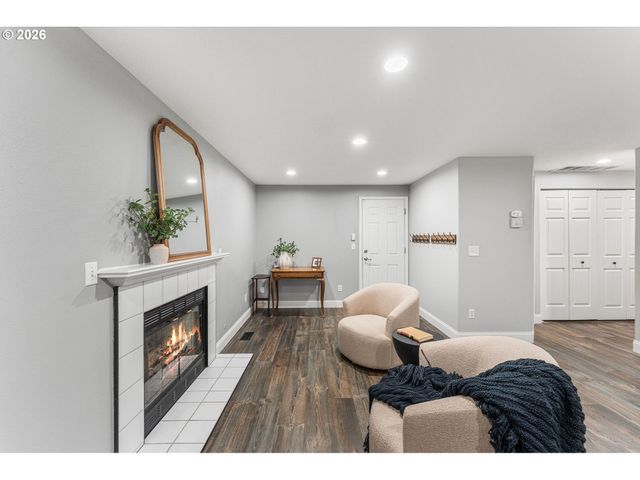 2512 Nw LOGAN St, Camas, WA 98607