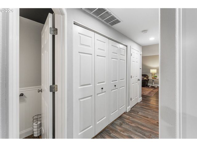 2512 Nw LOGAN St, Camas, WA 98607