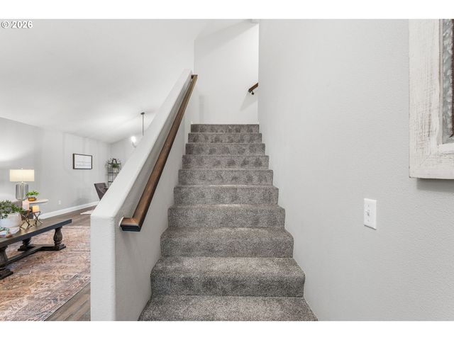 2512 Nw LOGAN St, Camas, WA 98607