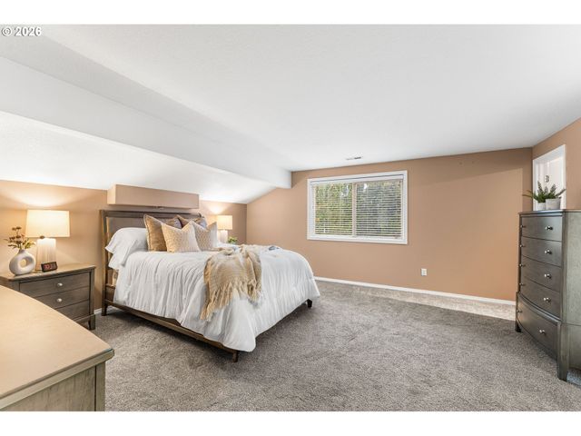 2512 Nw LOGAN St, Camas, WA 98607