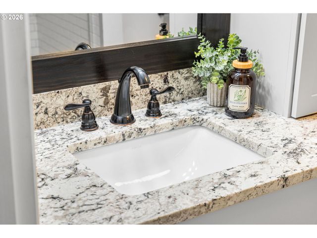 2512 Nw LOGAN St, Camas, WA 98607