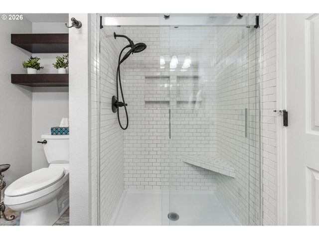 2512 Nw LOGAN St, Camas, WA 98607