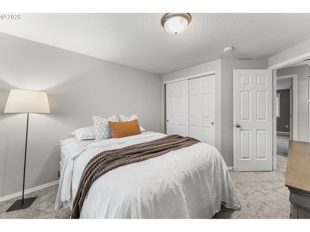 2512 Nw LOGAN St, Camas, WA 98607