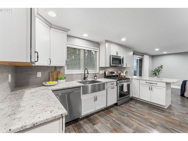 2512 Nw LOGAN St, Camas, WA 98607