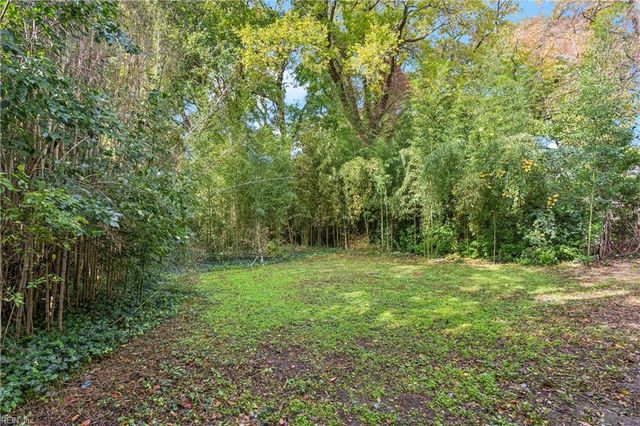 8227 Andrew LN, Norfolk, VA 23505