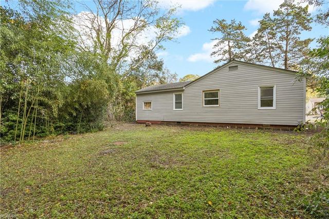 8227 Andrew LN, Norfolk, VA 23505