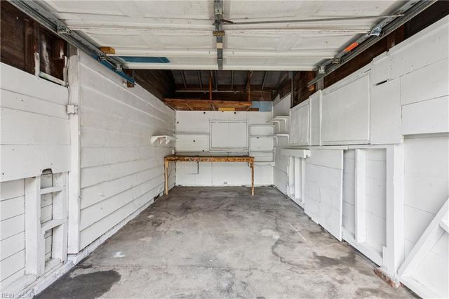 8227 Andrew LN, Norfolk, VA 23505