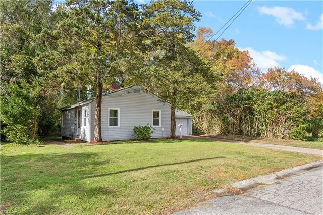 8227 Andrew LN, Norfolk, VA 23505