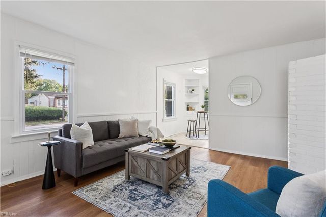 8227 Andrew LN, Norfolk, VA 23505