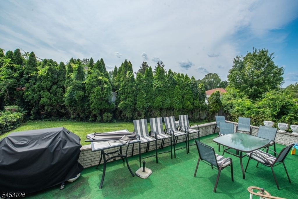35 Van Winkle Ct, Woodland Park, NJ 07424 — photo 3