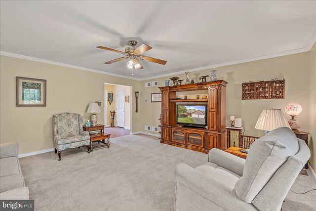501 LILAC LN, Martinsburg, WV 25401