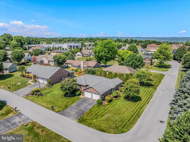 501 LILAC LN, Martinsburg, WV 25401