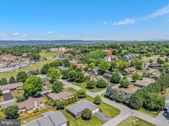 501 LILAC LN, Martinsburg, WV 25401