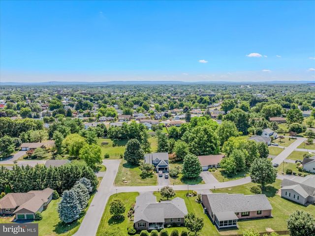 501 LILAC LN, Martinsburg, WV 25401