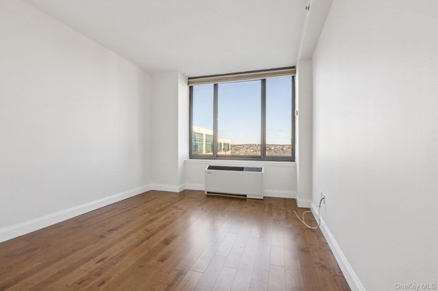 10 City Place 11G, White Plains, NY 10601