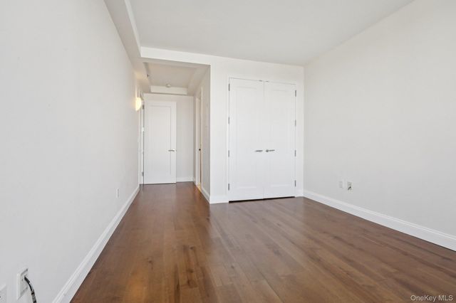 10 City Place 11G, White Plains, NY 10601