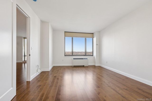 10 City Place 11G, White Plains, NY 10601