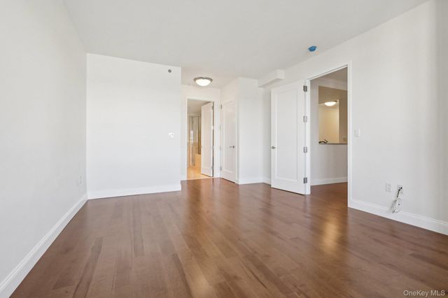 10 City Place 11G, White Plains, NY 10601