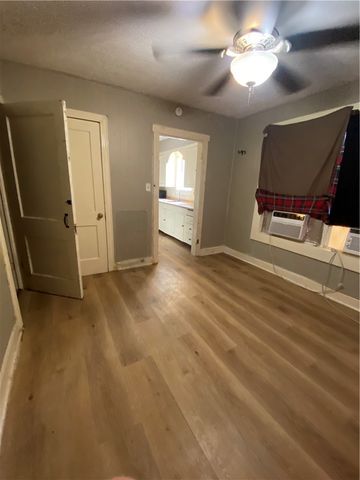 408 E 4th St, Alice, TX 78332