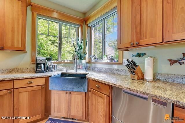 2923 Captain Cook Estates Circle, Anchorage, AK 99517