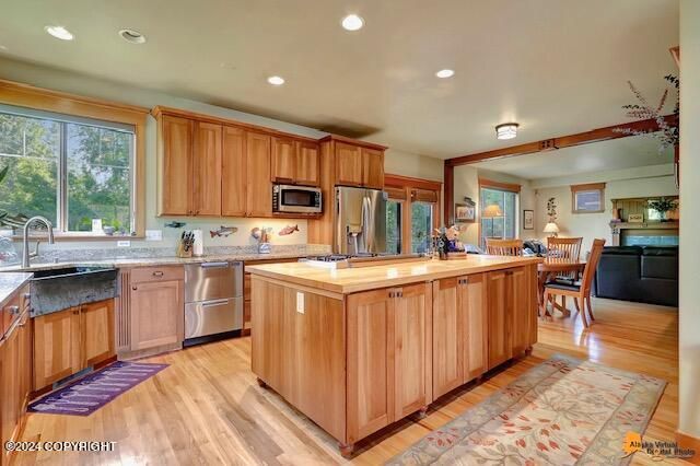 2923 Captain Cook Estates Circle, Anchorage, AK 99517