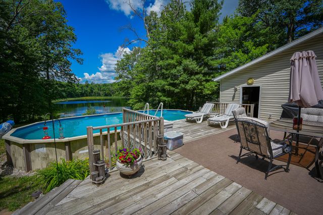 9339 Maple Hill Road, Howard City, MI 49329