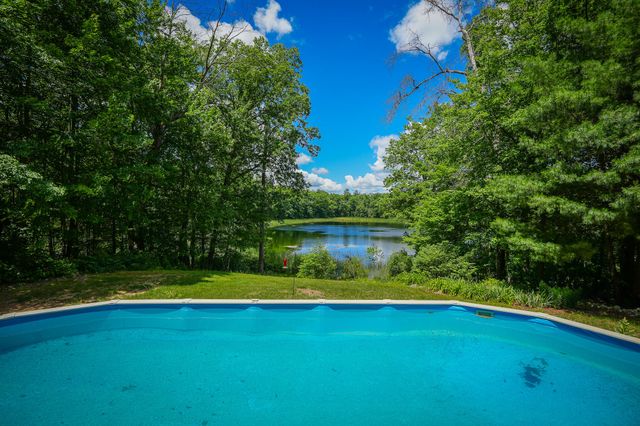 9339 Maple Hill Road, Howard City, MI 49329