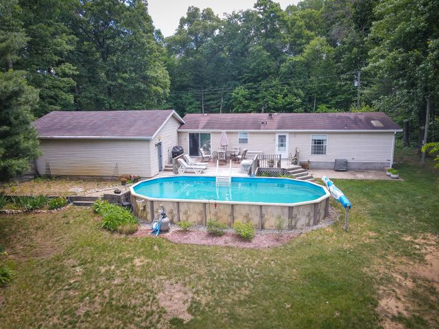 9339 Maple Hill Road, Howard City, MI 49329