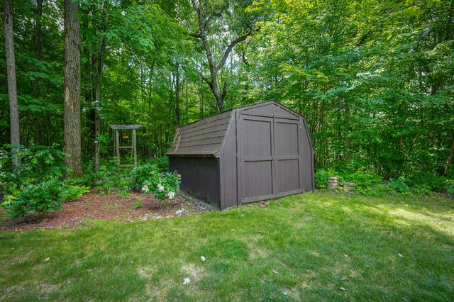 9339 Maple Hill Road, Howard City, MI 49329