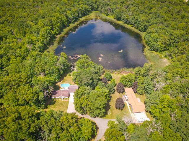 9339 Maple Hill Road, Howard City, MI 49329