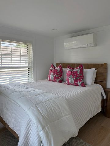 2 Glenmere Rd, Rockport, MA 01966