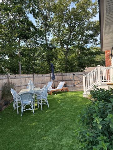 2 Glenmere Rd, Rockport, MA 01966