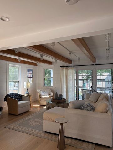 2 Glenmere Rd, Rockport, MA 01966