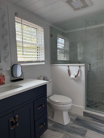 2 Glenmere Rd, Rockport, MA 01966