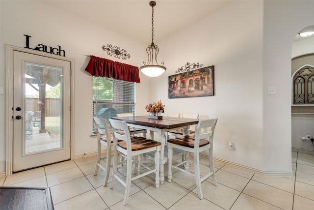 5017 W Fall Drive, Midlothian, TX 76065