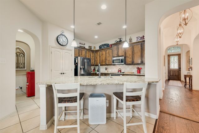 5017 W Fall Drive, Midlothian, TX 76065