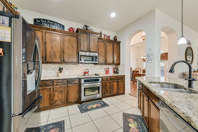 5017 W Fall Drive, Midlothian, TX 76065