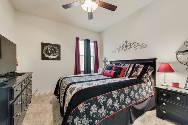 5017 W Fall Drive, Midlothian, TX 76065