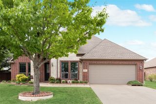 5017 W Fall Drive, Midlothian, TX 76065