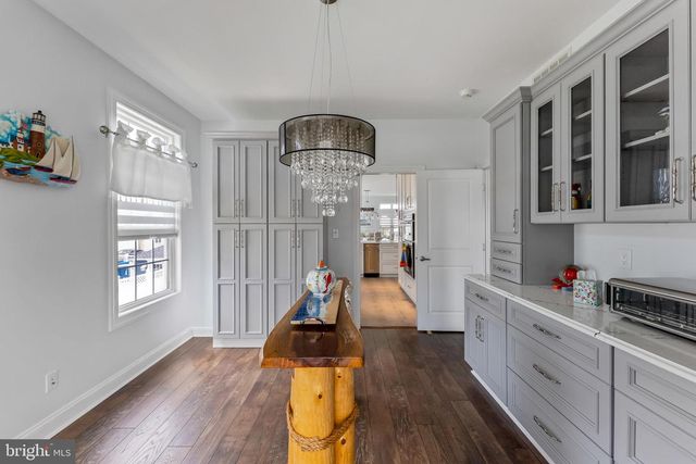 221 E 21ST AVE, North Wildwood, NJ 08260