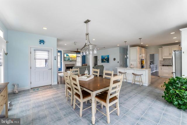 221 E 21ST AVE, North Wildwood, NJ 08260