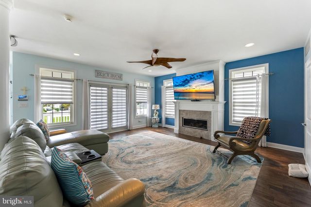 221 E 21ST AVE, North Wildwood, NJ 08260